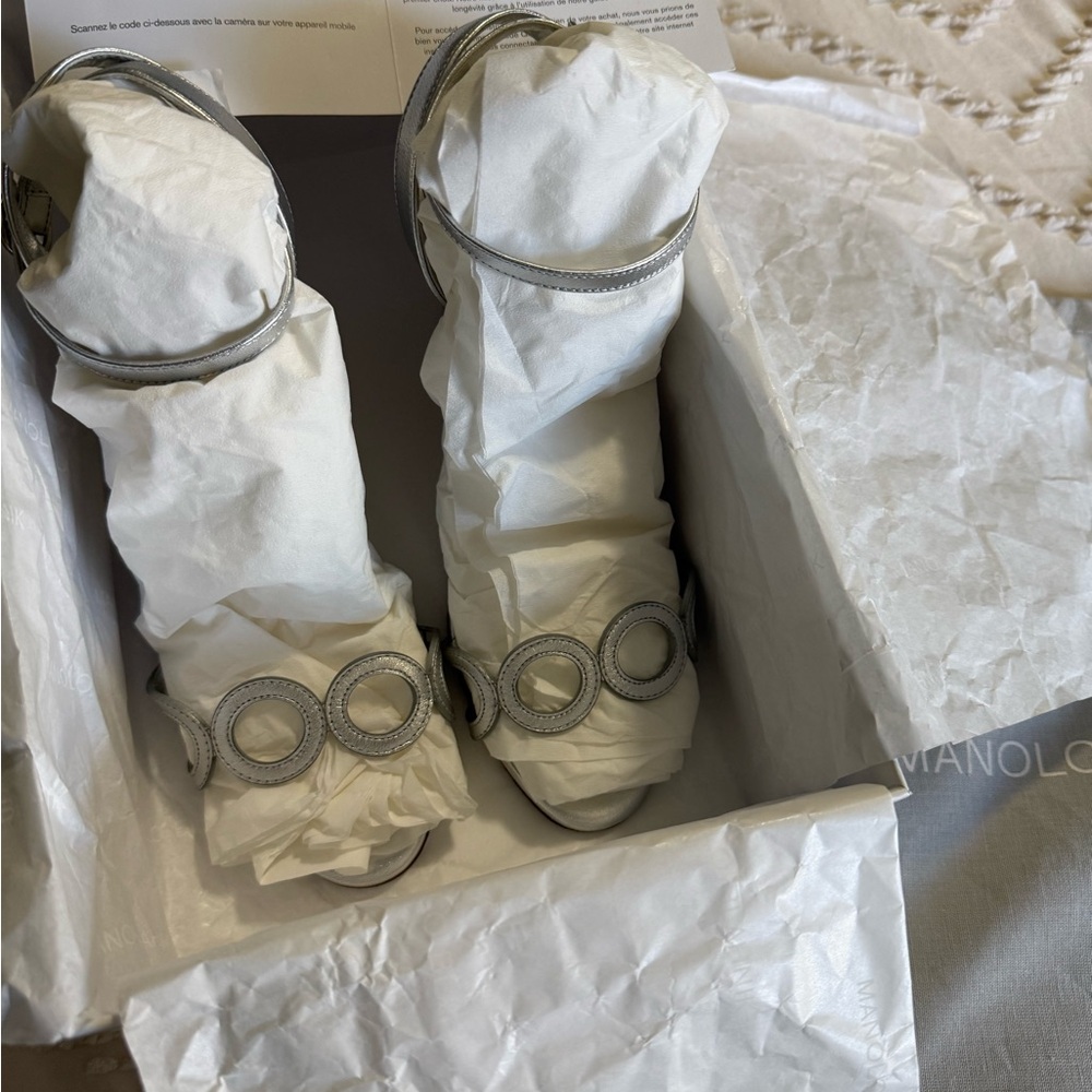 Manolo Blahnik Metallic Silver Heels - Picture 7 of 16